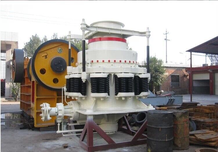 Trituradora de cono de mandíbula con tamaño de alimentación de 200-300 mm Construcción de acero de alto manganeso y lubricación con grasa o aceite para minería y cantera