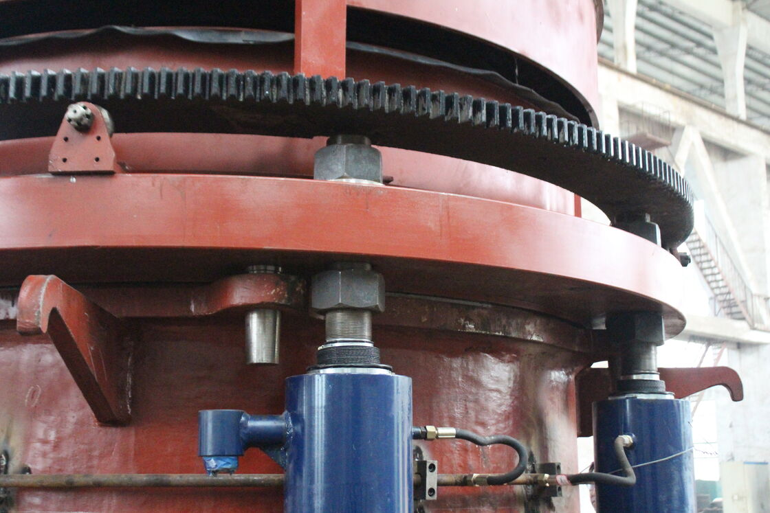 35mm Thickness Impact Crusher with Q235 Welded Frame and 2520x1900x2200mm Dimension for Stone Crushing