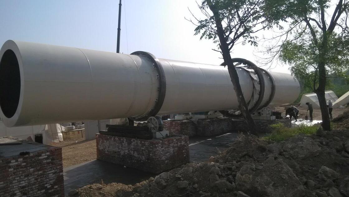 Περιστροφικοί Στεγνωτήρες Βιομηχανικοί Στεγνωτήρες με Ταχύτητα Περιστροφής 1-20 Στροφές/λεπτό Ηλεκτρική Θέρμανση και Εκφόρτωση με Κοχλία