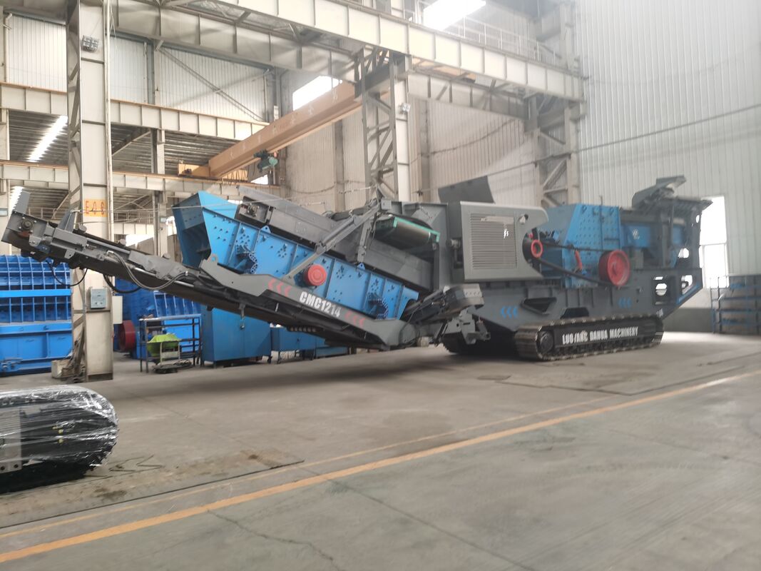 Máy nghiền búa hạng nặng với kích thước xả ≤25mm, công suất động cơ 55-315 KW và lót thép mangan cao cho hiệu suất nghiền mạnh mẽ