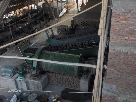 Low Energy Slag Grinding Mill with 30-425mesh Output Size and 1.2-2.5MPa Grinding Pressure for Industrial Applications