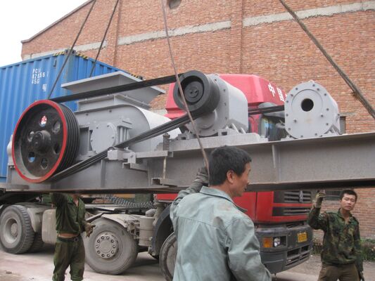 ≤20mm 배출 크기 및 60mm 최대 투입 크기를 위한 400-700mm 연삭 롤러 직경의 모래 제조기