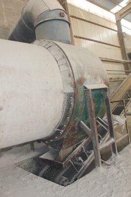 Industrial Rotary Dryers with Conveyor Belt Feeding and 50-150℃ Drying Temperature Backed by 1 Year Warranty