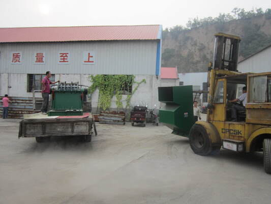 Máy nghiền va đập với kích thước đầu ra 10-100mm và tốc độ nghiền 300 RPM, dễ bảo trì trong khai thác mỏ và xây dựng