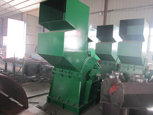 उच्च मैंगनीज स्टील लाइनर के साथ भारी हथौड़ा क्रशर ≤25 मिमी डिस्चार्जिंग आकार और स्थिर स्थापना के लिए