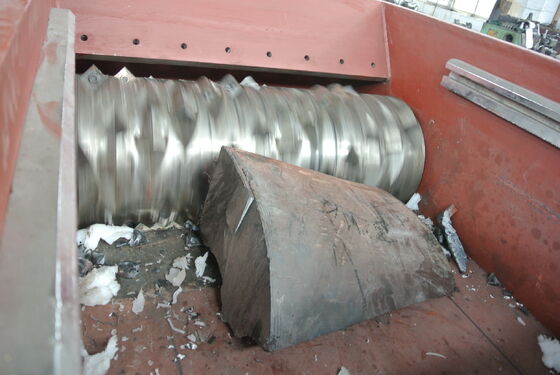Rotorspeed 600 to 1200 Rpm Impact Crusher with 30-800 Tons Per Hour Capacity and 2 Years Spare Parts For Free