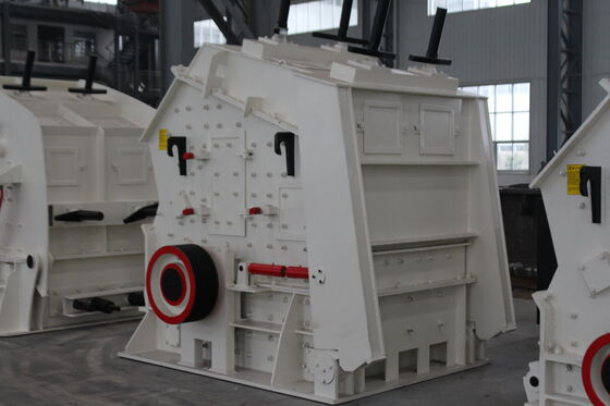 Horizontal Shaft Impact Crusher with ZGMn13 Rebound Plate HRc56 Hardness and 10-500 Tons Per Hour Capacity