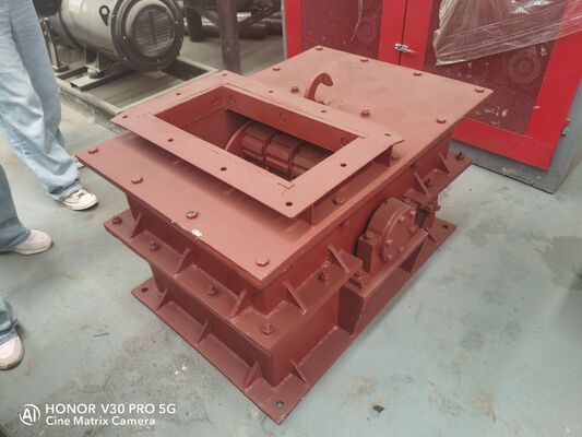 0-5mm 피드 아웃 크기, 110-132kw 모터 전력, 효율적인 모래 생산을 위한 BTMCr26 해머 헤드와 모래 만드는 기계