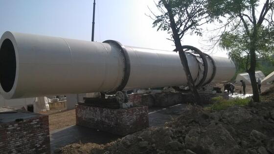 Περιστροφικοί Στεγνωτήρες Βιομηχανικοί Στεγνωτήρες με Ταχύτητα Περιστροφής 1-20 Στροφές/λεπτό Ηλεκτρική Θέρμανση και Εκφόρτωση με Κοχλία